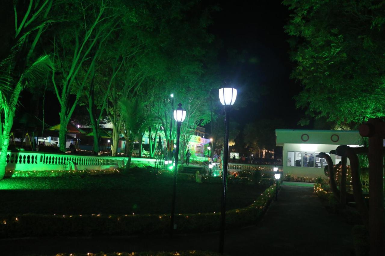 Fun And Food Resort & Holidays Harsola Buitenkant foto