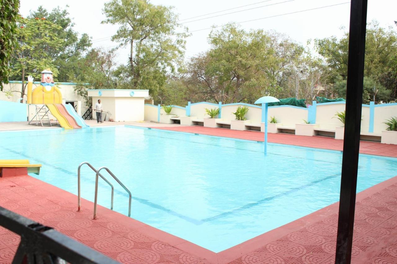 Fun And Food Resort & Holidays Harsola Buitenkant foto