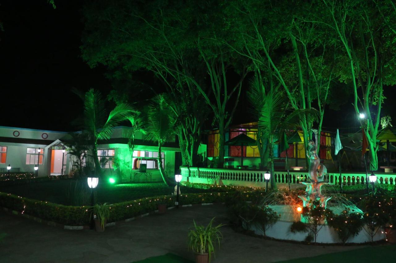 Fun And Food Resort & Holidays Harsola Buitenkant foto