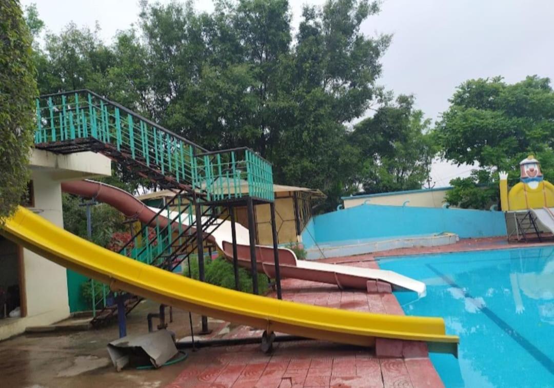 Fun And Food Resort & Holidays Harsola Buitenkant foto